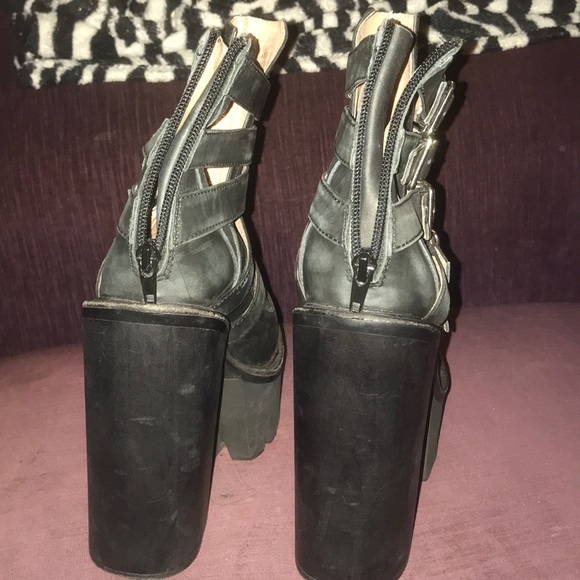 Jeffrey Campbell platform buckle shoes - Picture 4 of 4